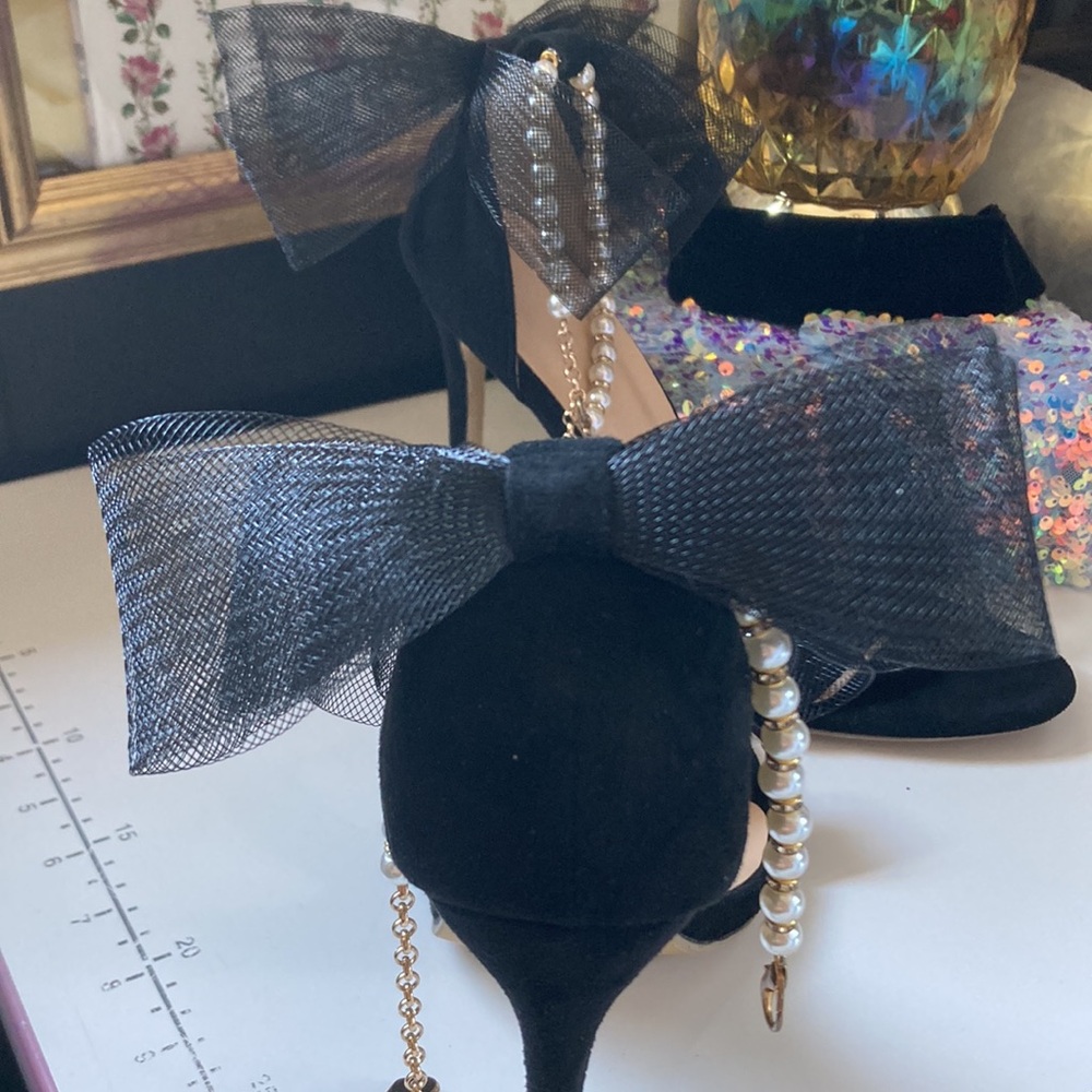 size 41 (size 9) black strap heels diamond and pearl ankle straps bows at back - Picture 5 of 15